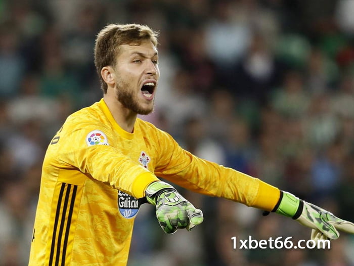 Thủ môn: Ruben Blanco (25/7/1995, Celta Vigo)