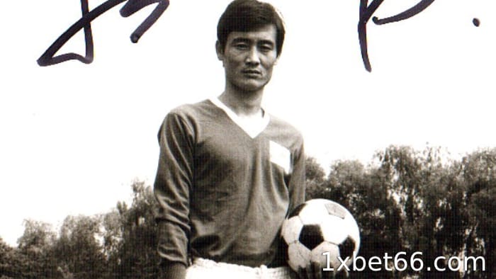 김호(1992~1994) – 엄격한 규율을 갖춘 감독