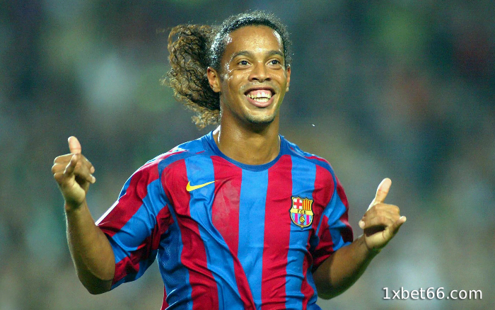 호나우지뉴 (Ronaldinho)